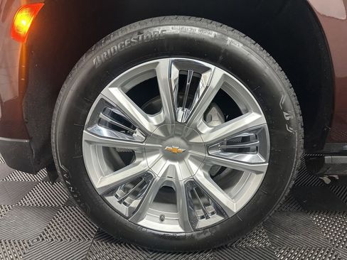 Used 2023 Chevrolet Suburban High Country image 47