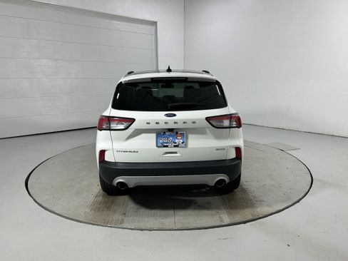 Used 2022 Ford Escape Titanium AWD/4WD image 32