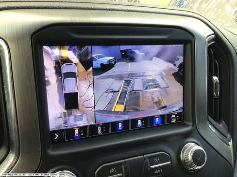 Used 2023 GMC Sierra 2500 Denali w/ Denali Black Diamond Edition image 9