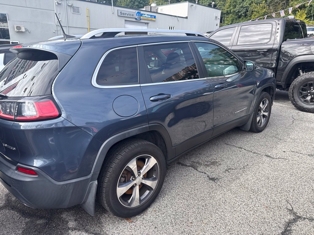 Used 2019 Jeep Cherokee Limited w/ Luxury Group AWD/4WD image 2