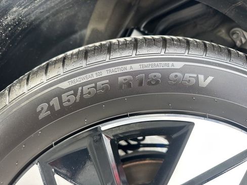 Used 2025 Hyundai Kona SEL image 28