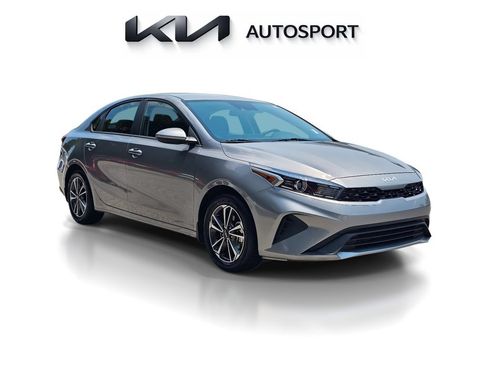 Certified 2024 Kia Forte LXS FWD image 5