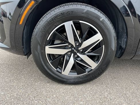 Used 2022 Kia Sorento S w/ Panoramic Sunroof Package FWD image 45