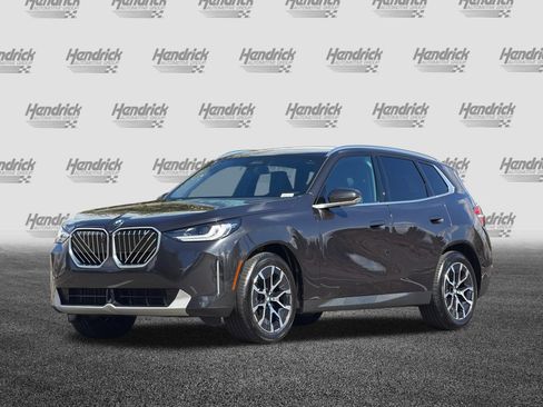 Used 2025 BMW X3 xDrive30i w/ Premium Package image 9