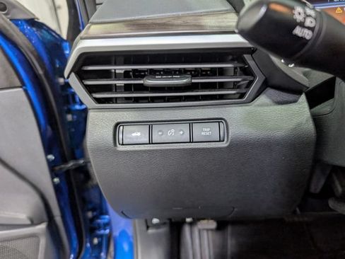 Used 2025 Nissan Altima 2.5 SV FWD image 19