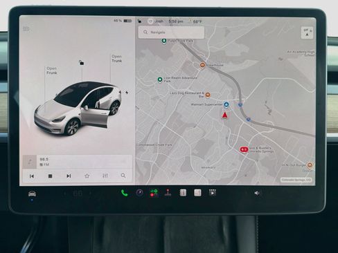 Used 2022 Tesla Model Y Long Range AWD/4WD image 19