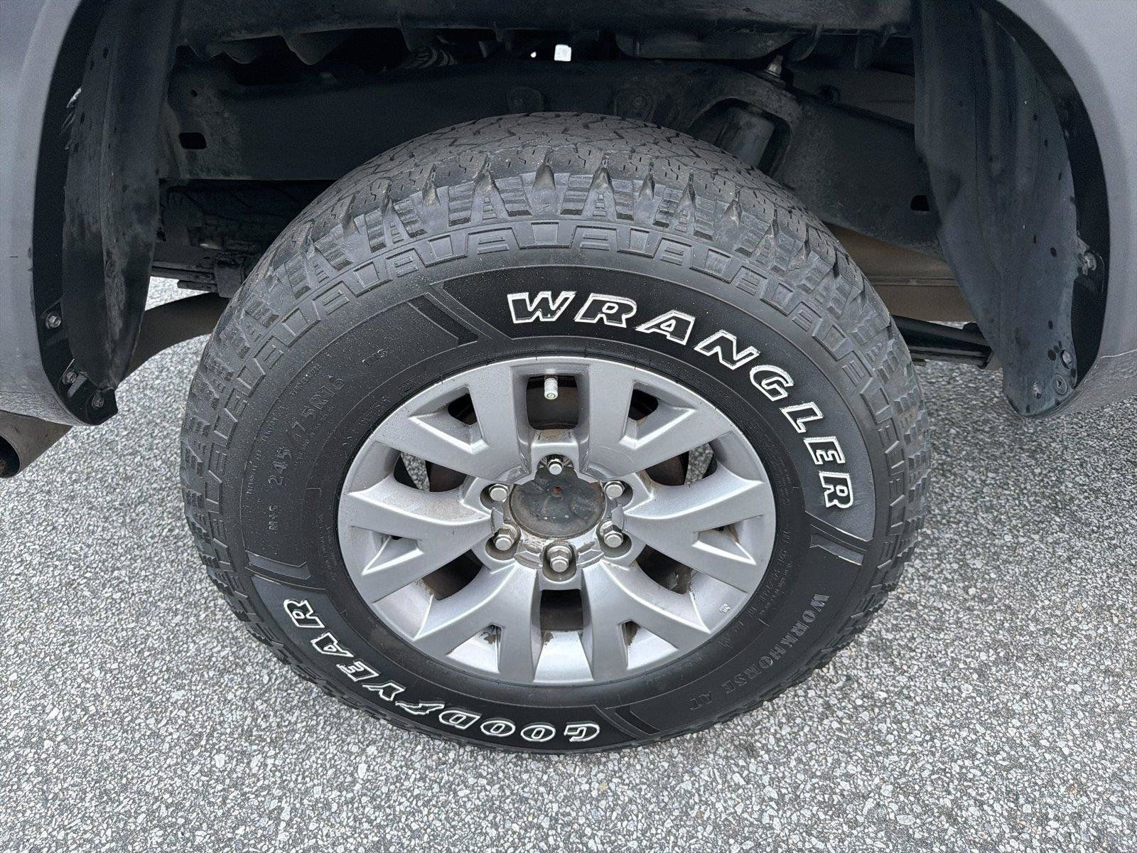 Used 2019 Toyota Tacoma SR5 RWD image 16