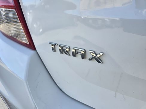 Used 2020 Chevrolet Trax LS w/ Tint and Cruise Package image 11