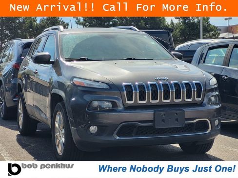 Used 2017 Jeep Cherokee Limited AWD/4WD image 1