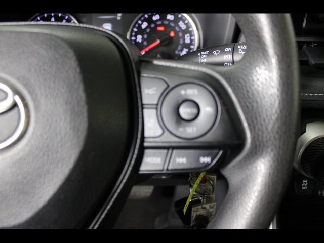 Used 2019 Toyota RAV4 LE FWD image 20