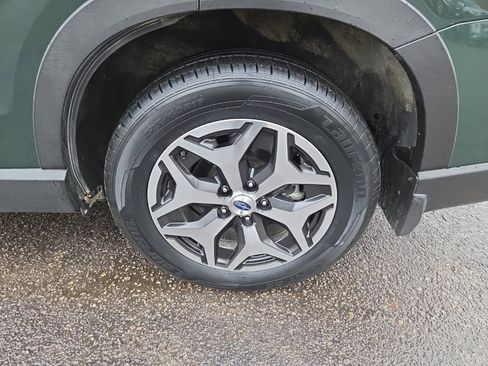 Certified 2023 Subaru Forester Premium image 24