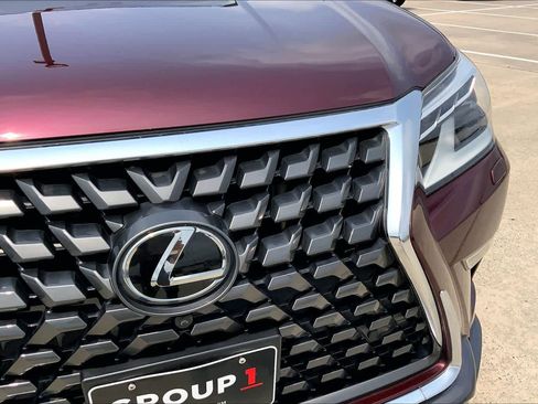 Used 2022 Lexus GX 460 Luxury w/ Sport Design Package AWD/4WD image 30