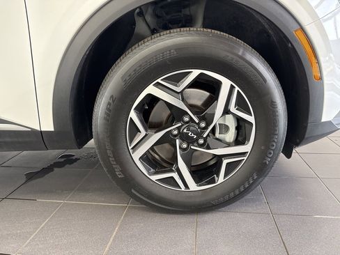 Used 2025 Kia Sportage LX image 49