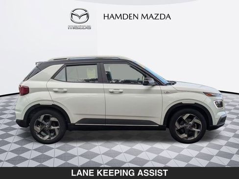 Used 2022 Hyundai Venue Limited w/ Cargo Package image 2