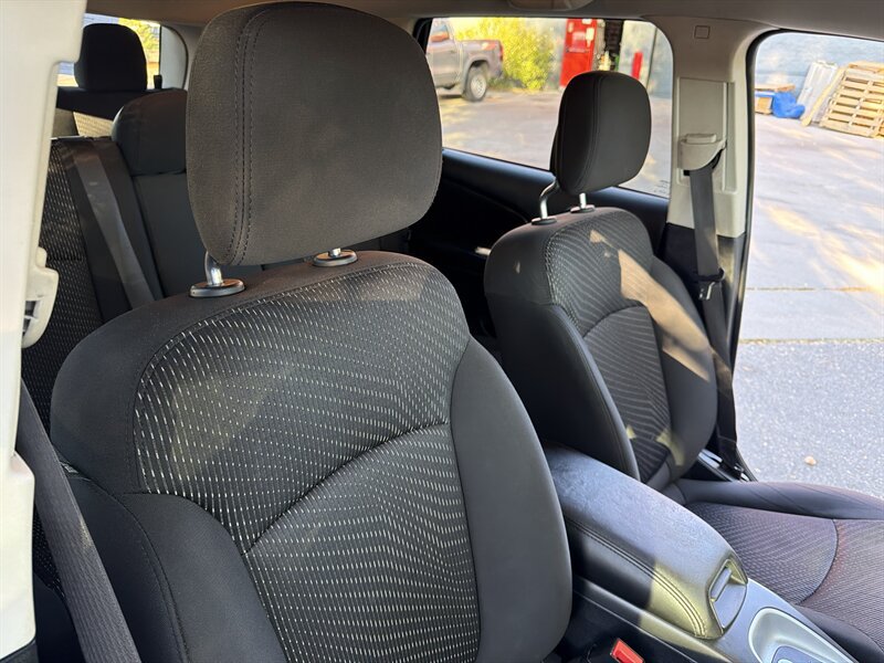 Used 2020 Dodge Journey SE w/ SE Popular Equipment Group FWD image 28