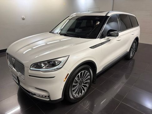 Used 2023 Lincoln Aviator Reserve w/ Equipment Group 201A AWD/4WD image 3