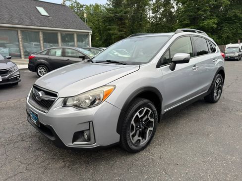 Used 2016 Subaru Crosstrek 2.0i Limited AWD/4WD image 3