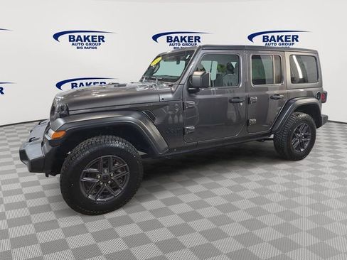 Used 2024 Jeep Wrangler Sport S image 7