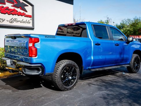 Used 2022 Chevrolet Silverado 1500 LT Trail Boss w/ LT Trail Boss Premium Package image 2