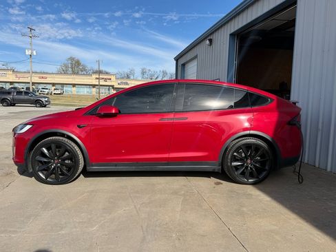 Used 2021 Tesla Model X Long Range Plus image 24