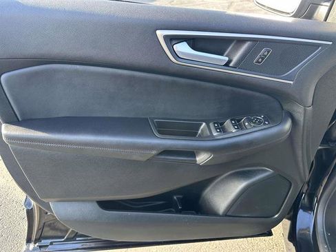 Used 2024 Ford Edge SEL w/ Convenience Package image 9