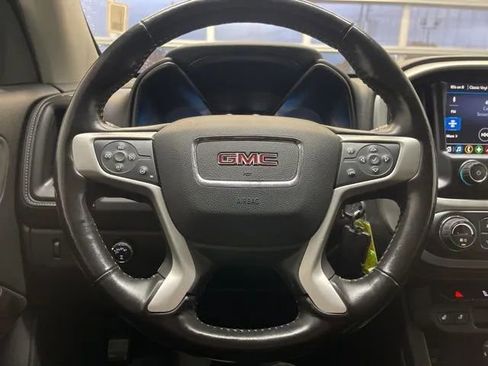 Used 2020 GMC Canyon SLE image 16