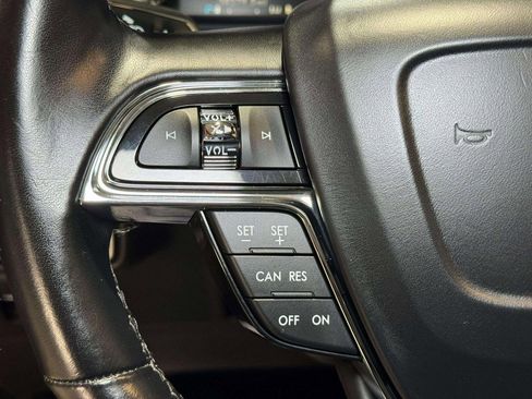 Certified 2023 Lincoln Nautilus Reserve w/ Monochromatic Package image 9