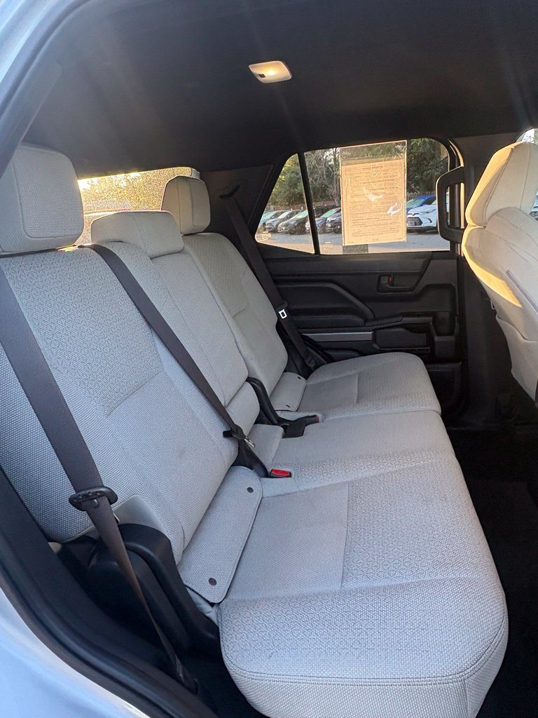Used 2025 Toyota 4Runner SR5 AWD/4WD image 13