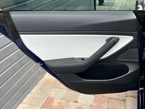 Used 2020 Tesla Model 3 Performance image 44