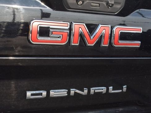 Certified 2020 GMC Sierra 2500 Denali w/ Denali Ultimate Package AWD/4WD image 15