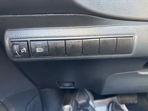 Used 2021 Toyota Corolla LE image 21