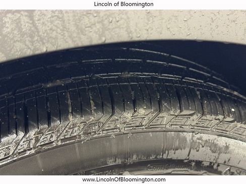 Certified 2021 Lincoln Nautilus Black Label image 13