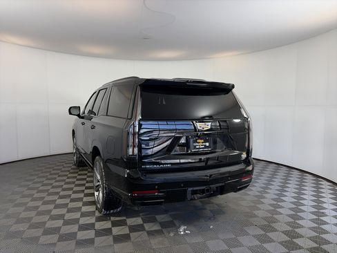 Used 2025 Cadillac Escalade Sport Platinum image 9