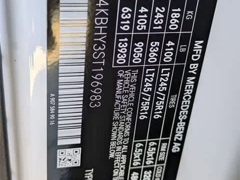 Used 2025 Mercedes-Benz Sprinter 2500 image 27