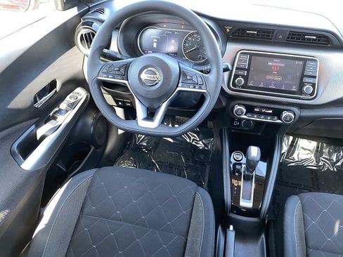 Certified 2020 Nissan Kicks SV FWD image 16