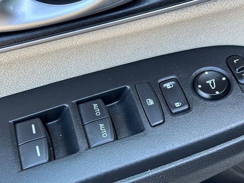 Used 2018 Honda CR-V EX image 12