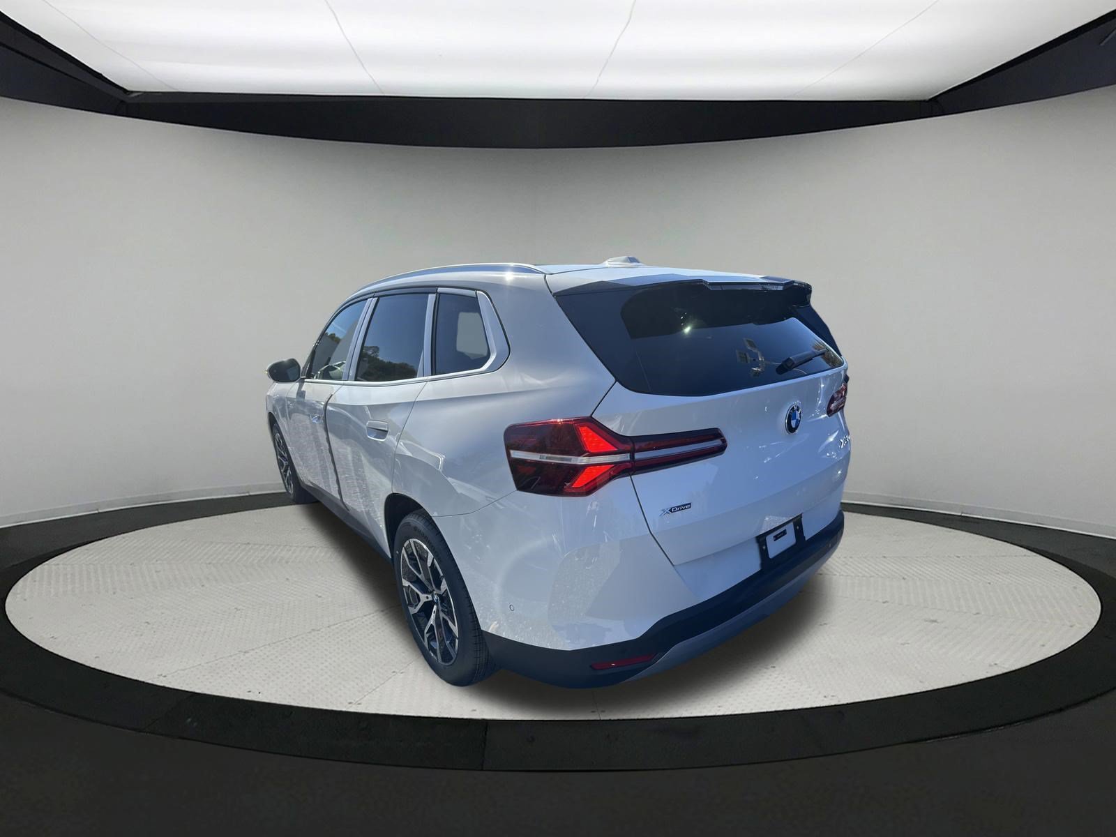 Certified 2026 BMW X3 xDrive30i w/ Premium Package AWD/4WD image 7