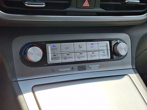 Used 2023 Hyundai Kona SE FWD image 15