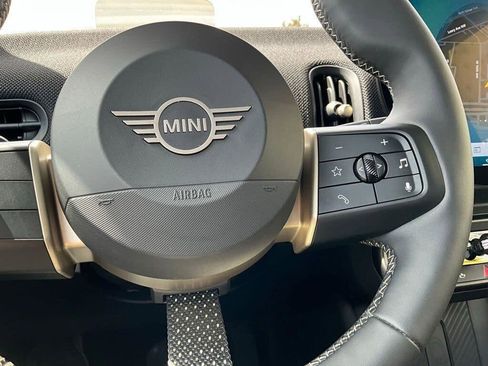 Used 2025 MINI Cooper S FWD image 19