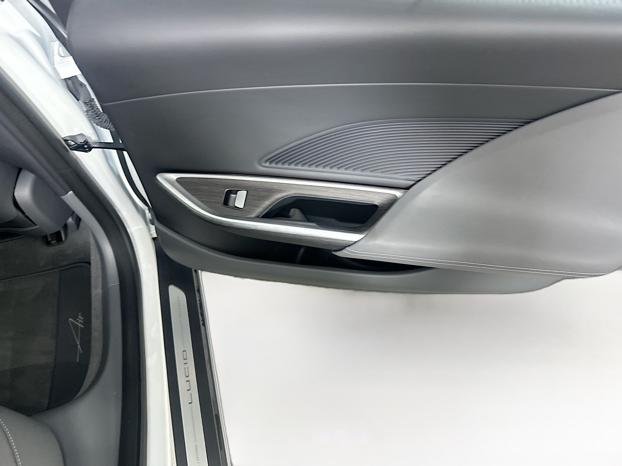 Used 2024 Lucid Air Touring AWD/4WD image 29