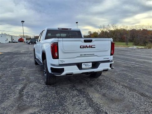Used 2023 GMC Sierra 1500 AT4 w/ AT4 Premium Package image 18