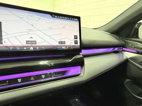 Used 2024 BMW i5 M60 w/ Premium Package image 27