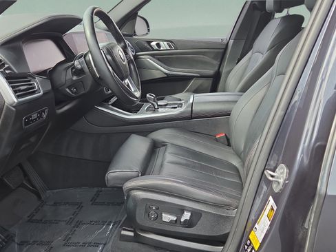 Used 2019 BMW X5 xDrive50i w/ Parking Assistance Package image 10