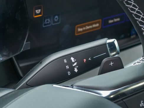 New 2026 Chevrolet Traverse LT w/ Driver Confidence Package FWD image 21
