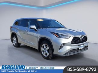 Used 2023 Toyota Highlander LE image 1