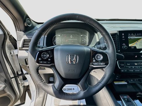 Used 2023 Honda Passport Elite image 11