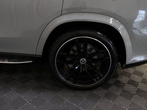 New 2026 Mercedes-Benz GLS 580 4MATIC image 10