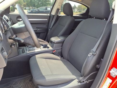 Used 2010 Dodge Charger SXT RWD image 3