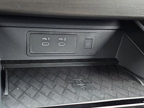 Certified 2025 Nissan Murano SV image 23