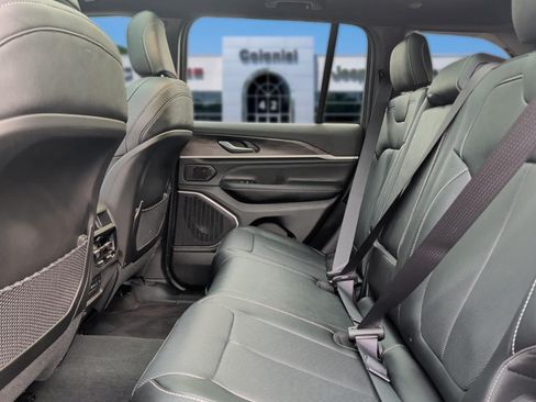 Used 2026 Jeep Grand Cherokee Limited AWD/4WD image 30